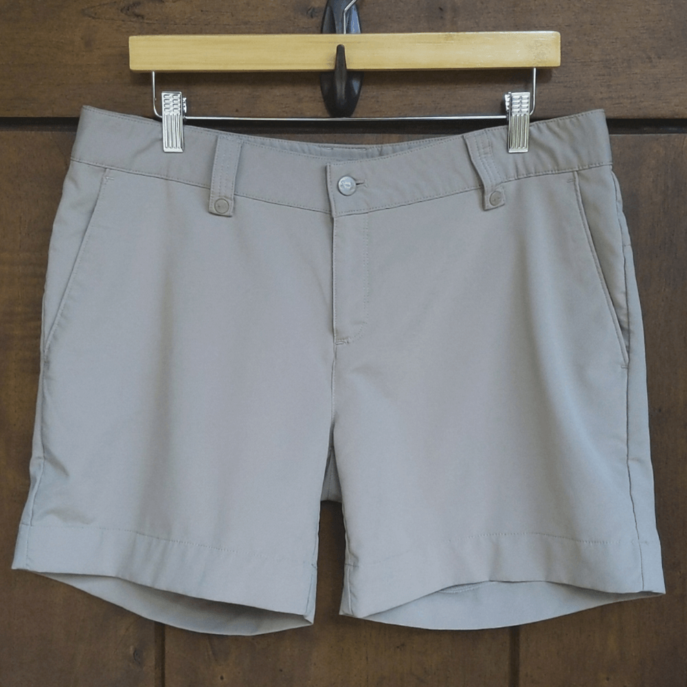 Under Armour Performance Hiking Tan Shorts Outdoor Women's Size 12