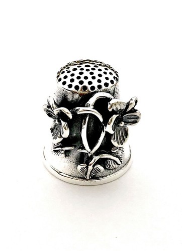 Massiver 925 Sterling Silber Fingerhut zum Nähen, Blume Gänseblümchen Motiv drauf - Bild 1 von 3