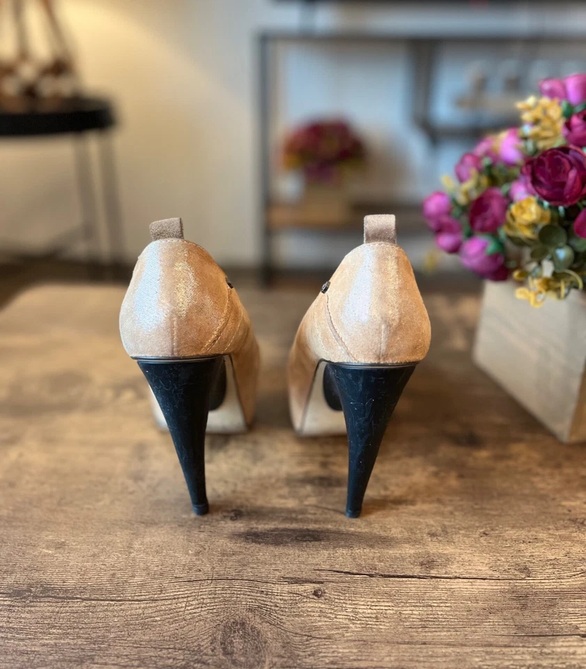 C’N’C Costume National Leather Pumps Beige Heels Made in Italy • Women’s Size 7 - Image 4 of 4