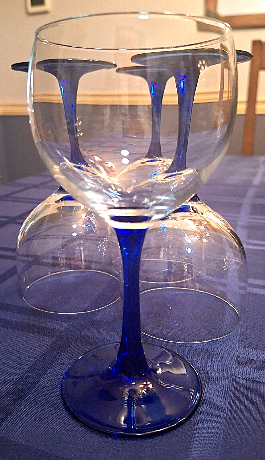 Wine Glasses Goblets Clear Bowl Cobalt Blue Stem Set of Four 6.5
