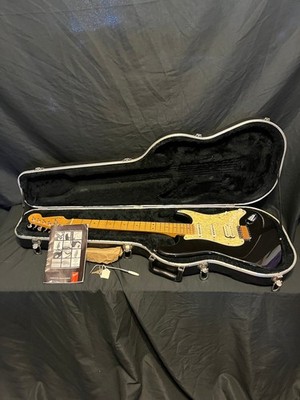 1997 Fender USA Lone Star Strat H/S/S Guitar in Black W/Case