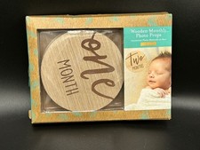 Kate  Milo Baby Monthly Milestone Marker Discs - Classic Cursive Script Wooden