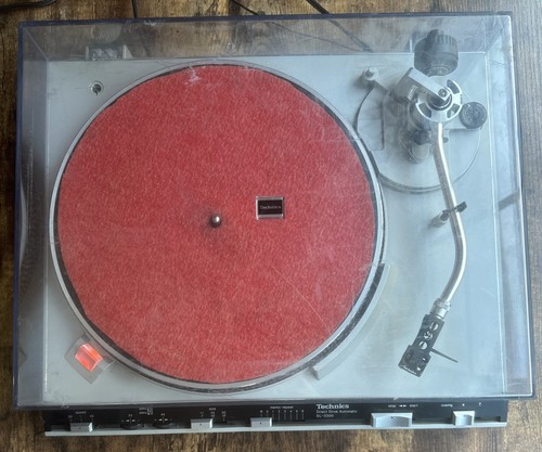 Technics Silver Automatic Direct Drive Turntable SL 3300/Powers on/read details