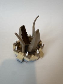 LEGO Star Wars: Desert Skiff (9496)