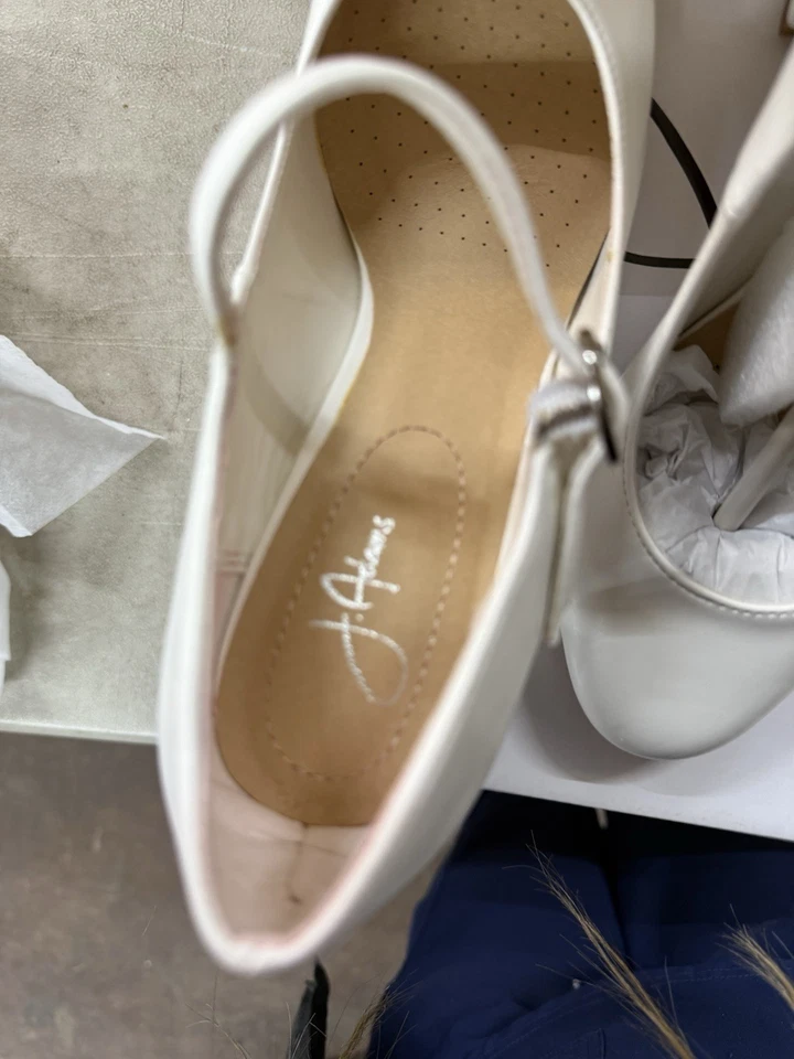 Zapatos de tacón J. Adams Skippy Mary Jane negros 9 correa para el tobillo tacones gruesos brillantes Foto 4 de 4