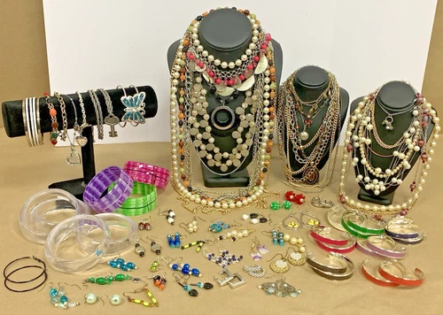 Vintage -Modern 116pc Costume Jewelry Lot Necklaces Bracelets Earrings