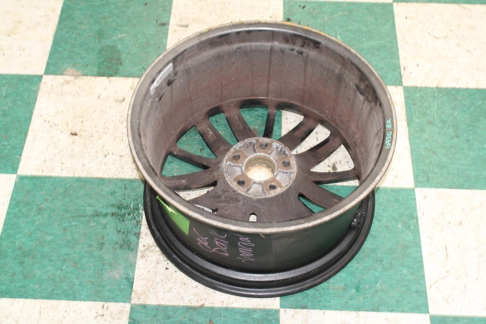Maserati Ghibli 2014-2017 Rear Right Wheel Silver