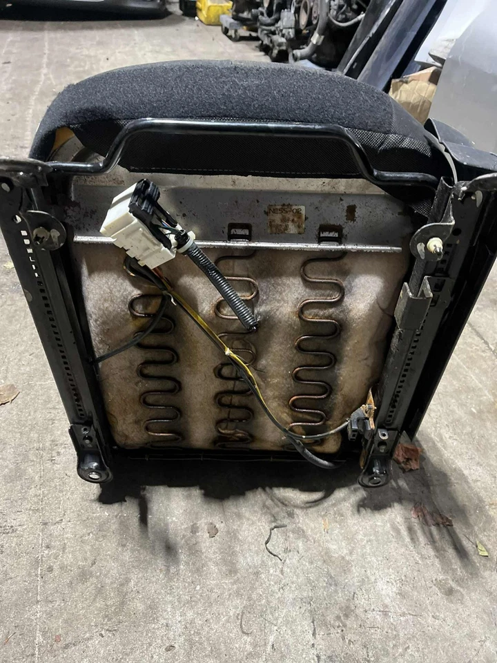 ✳️ Сиденье водителя в сборе левое для Mazda MX-5 Miata 2006-2008 от оригинального производителя  - Изображение 4 из 4