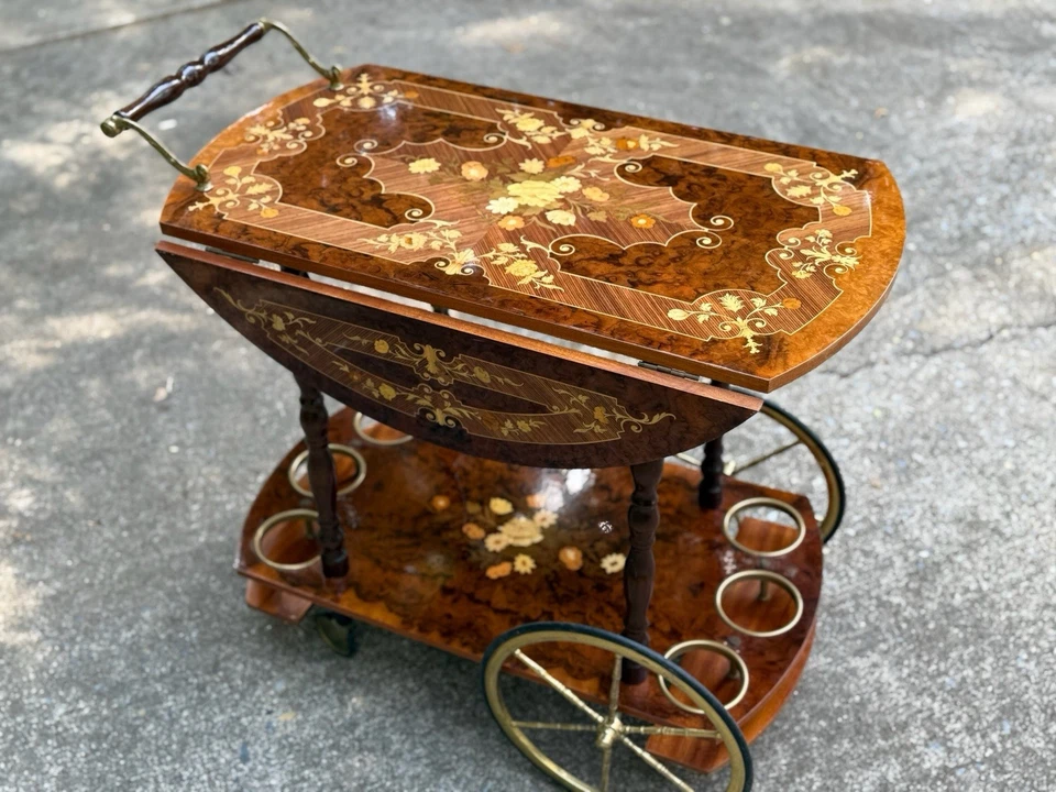 Carro de bar o té vintage italiano con incrustaciones de madera para servir té o marquetería con ruedas Foto 4 de 4