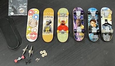 Tech Deck Finger Skateboards Lot Of 7 Plus Parts and Filthy Ramp