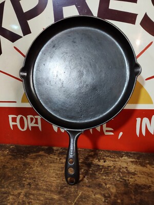 ''Fully Restored'' GRISWOLD #729 CAST IRON Griddle Pan Slant Logo 10'' Seasoned 