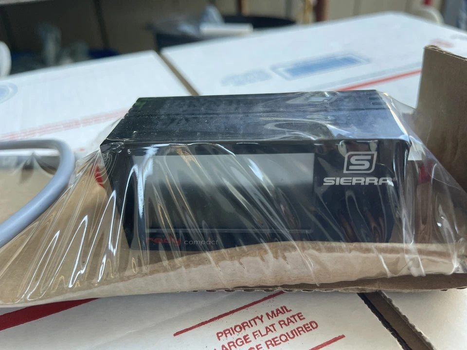 Sierra Redy Compact Gas Flow Switch with Alarm, Oxygen GCS-C9SS-FN00 20 ln/min - Image 3 of 4