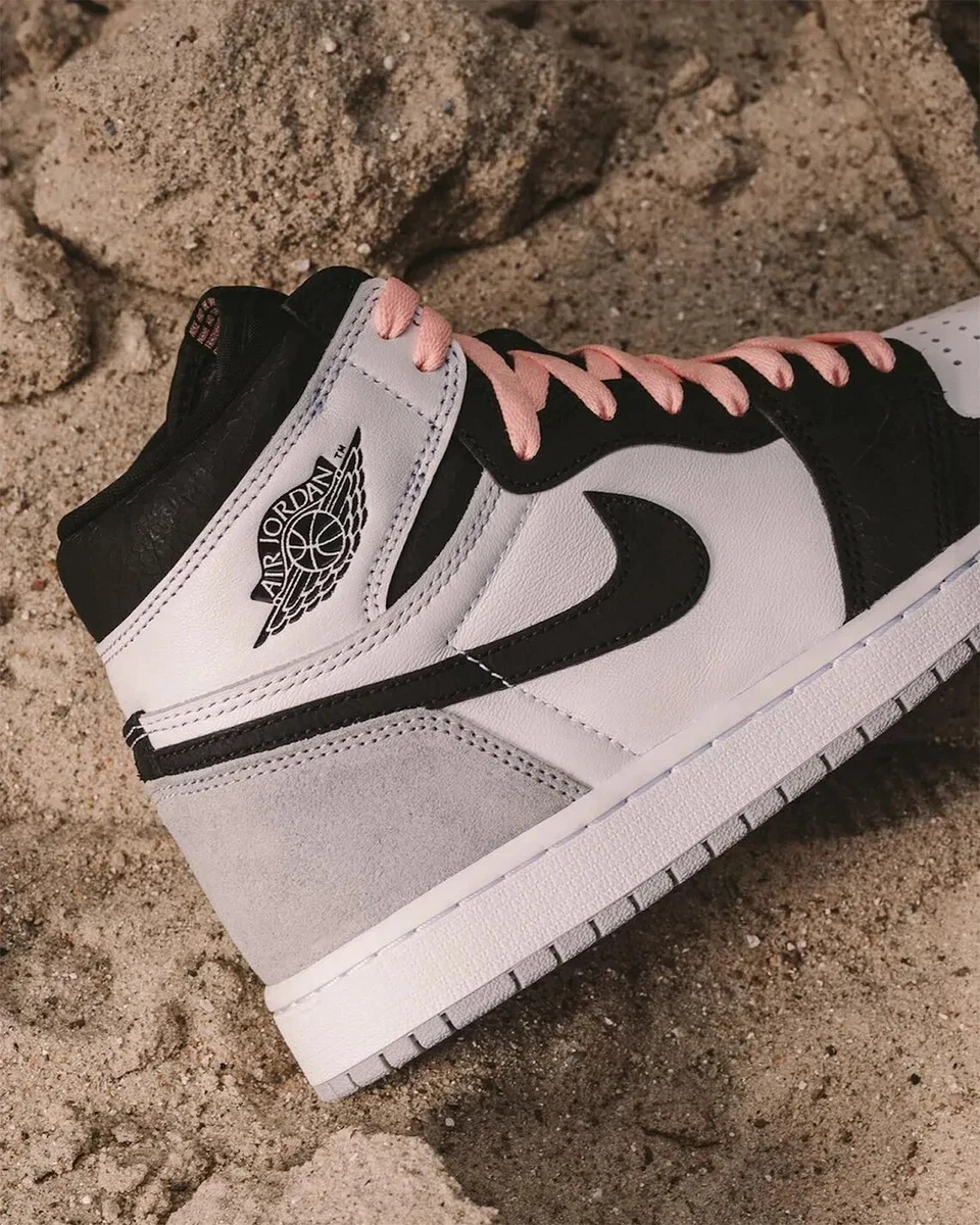 NIKE AIR JORDAN 1 RETRO HIGH OG BLEACHED CORAL (GRADE SCHOOL