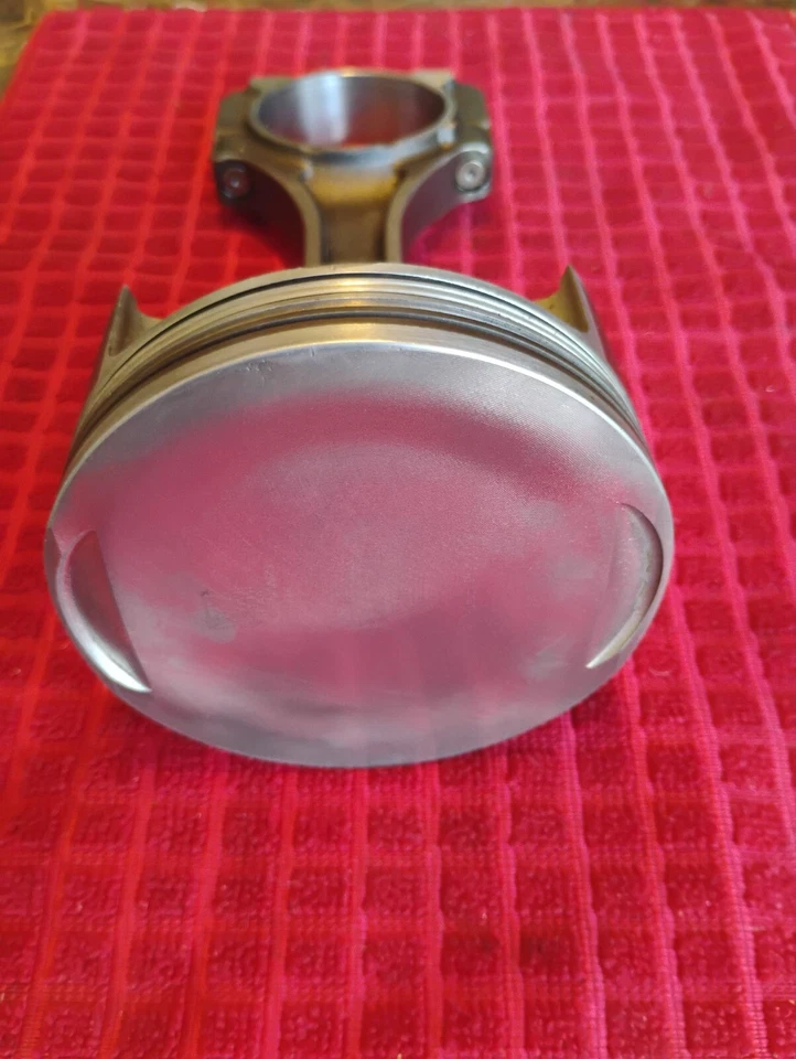 Dodge 6.2 Hellcat Redeye Auténtico OEM Mopar Pistón/Varilla Cargador y Challenger. Foto 4 de 4