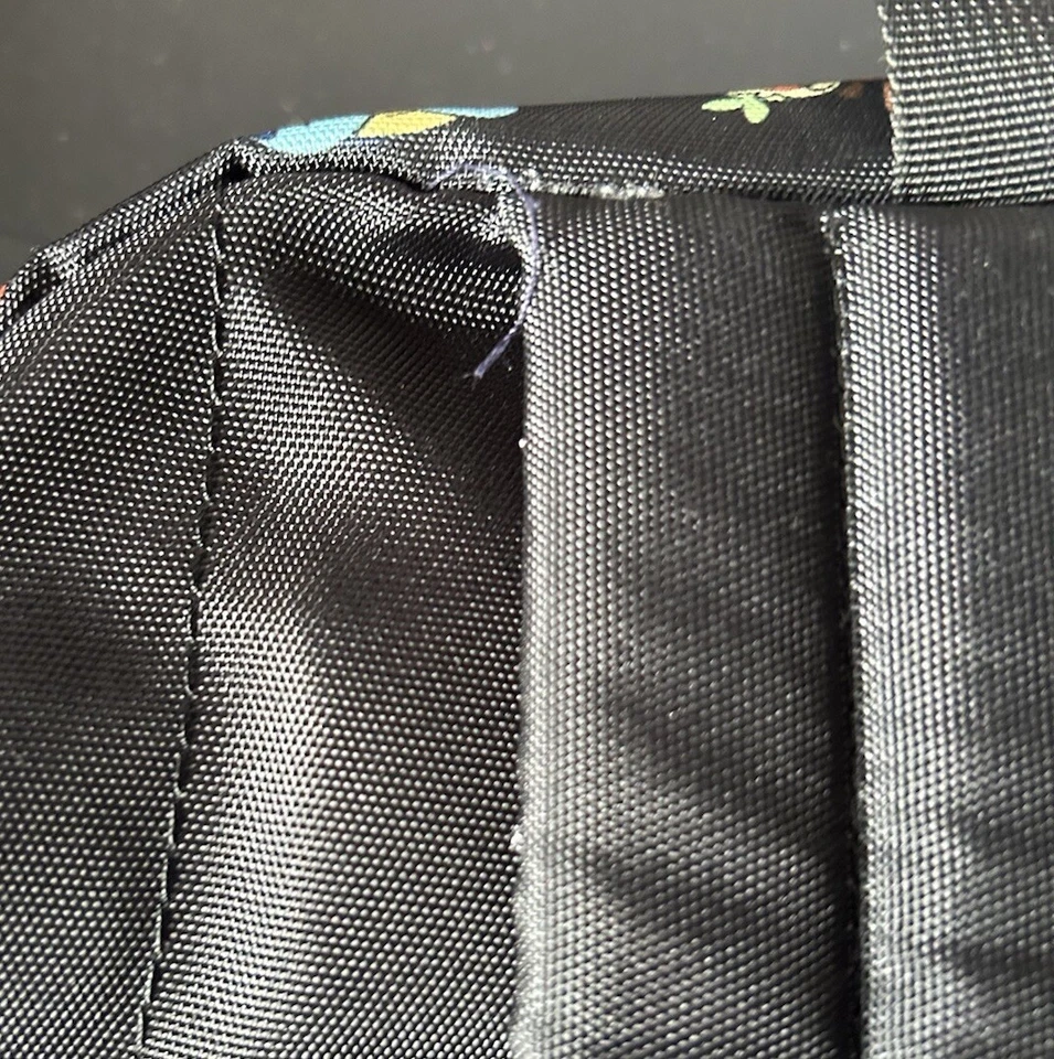 Mochila Pokémon Center, Galar First Partner 2019 descontinuada rara Foto 3 de 4