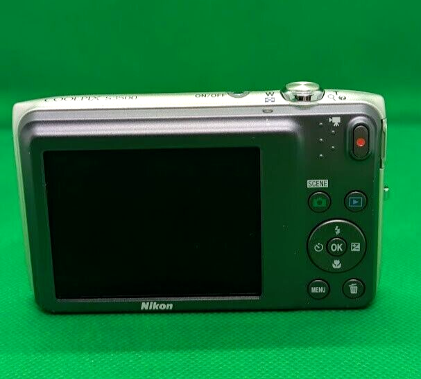 Nikon COOLPIX S3500 Silver 20.1MP Digital Camera From Japan [3 day