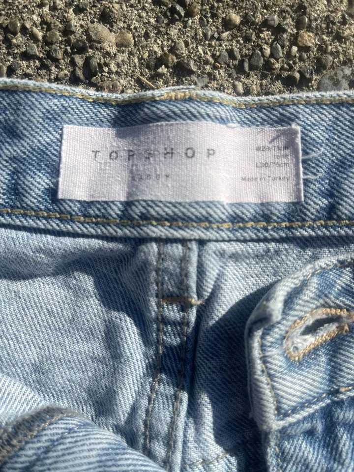 Topshop Women's Baggy Jeans Size 28 Light Wash High Rise - Image 2 of 3