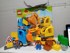LEGO DUPLO DUMP TRUCK & TRACKED EXCAVATOR (10812)100% COMPLETE W/BOX & MANUAL 