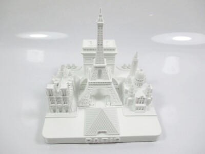 Paris Poly Modell Eiffelturm Louvre Arc de Triomphe Sacre Coeur Notre Dame (wh)