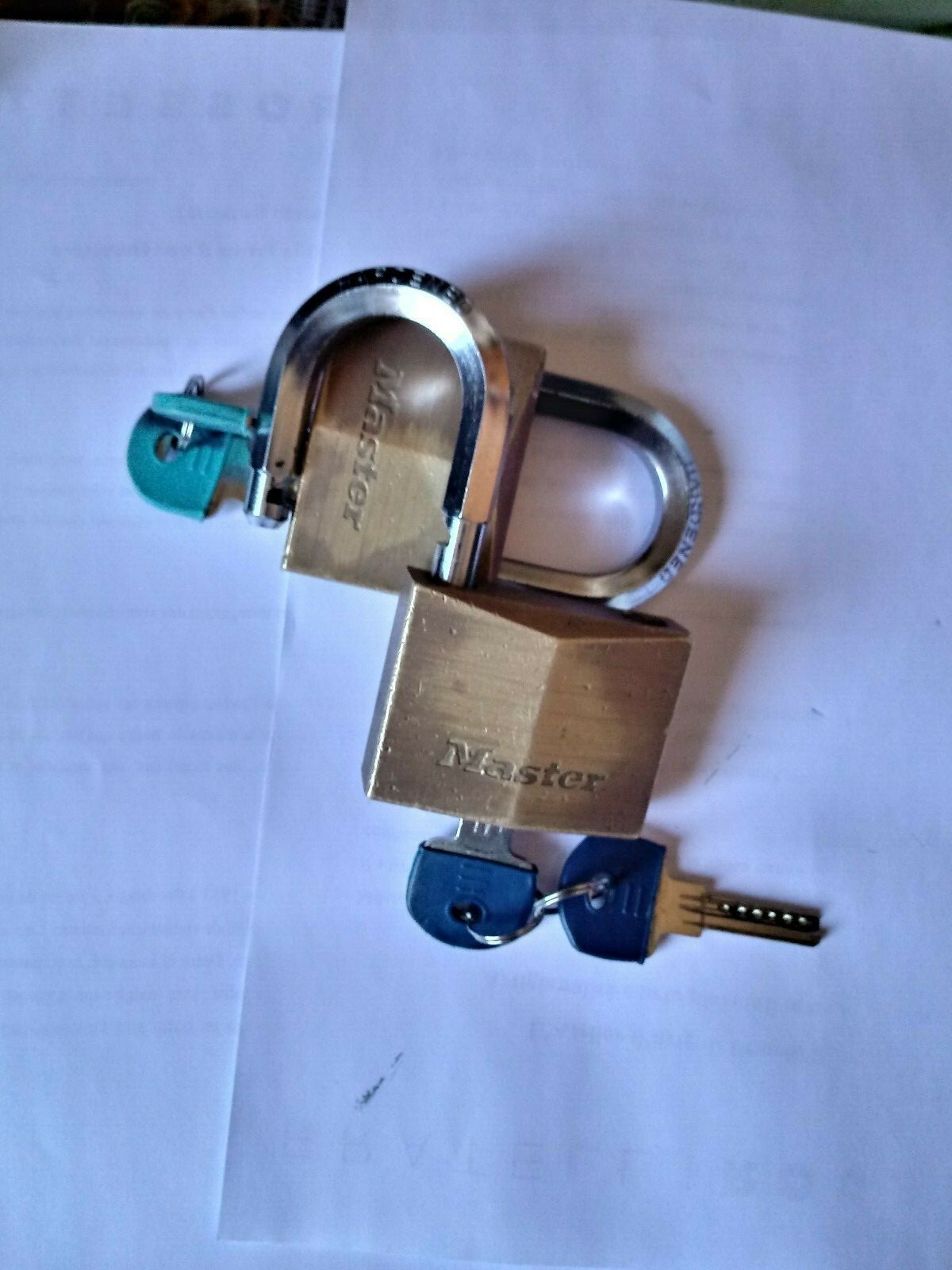 MASTER LOCK Lucchetto In Ottone Massiccio Ad Alta Sicurezza Grillo Protetto Una Combinazione M1177eurd 94468816