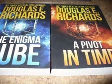 The Enigma Cube & A Pivot in Time (Alien Artifact Books 1 &2) Richards, D.E.