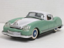 Coupé aus Blech in grün/weiß ohne Box Lucky Car MF 753 Friktion Länge 22 cm