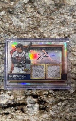 2011 Topps Finest FREDDIE FREEMAN #72 Game Used Auto Refractor Rookie #/499