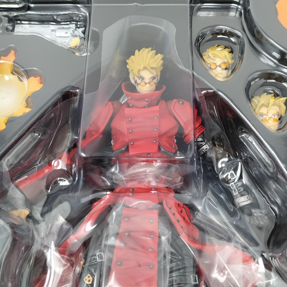 Kaiyodo Revoltech Yamaguchi 091 Trigun Vash the Stampede Figure