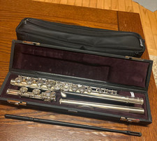 Yamaha YFL-212 Silver Flute E-Mechanism w/ Hard  Soft Case Used