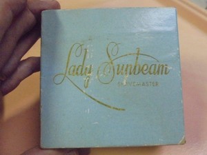 Vintage Lady Sunbeam Shavemaster Model LS Coral