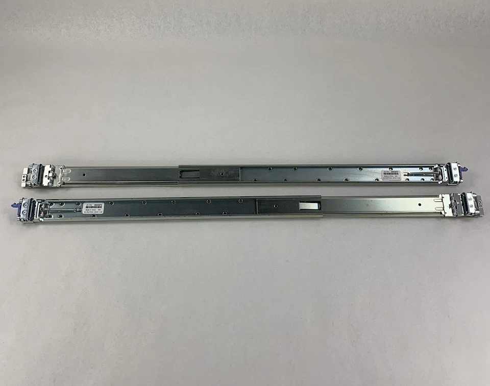 IBM 00KG975 / 00KG976 Left + Right / Inner + Outer Server Rail Kit - Image 2 of 4