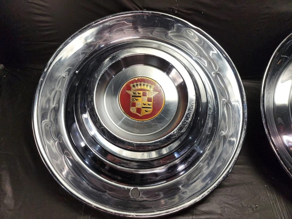 1954 55 原装凯迪拉克 DeVille Fleetwood 车轮盖 轮圈中心 GM 球童 原始设备制造商 — 第 2/4 张图片