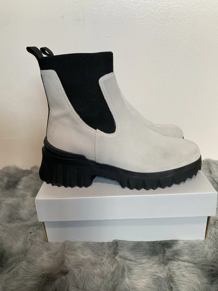 Botines Nurture Rebalance elegantes blancos y negros talla 8 Foto 4 de 4