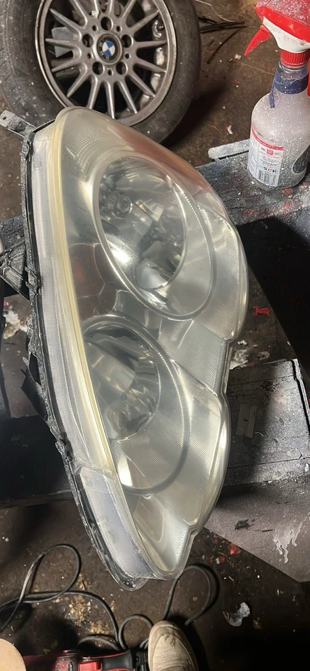 acura rsx headlights, off a rsx, both headlights, no hard ware - Image 2 of 2