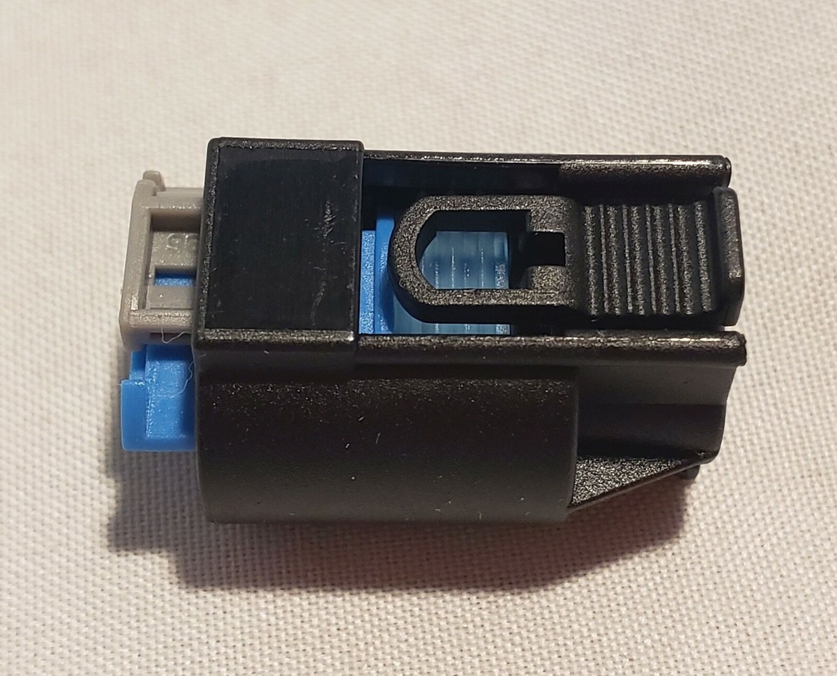 Mercedes Chrysler Tyco 2 pin wire electrical connector contact