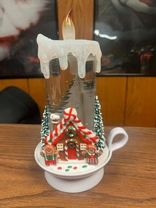 VINTAGE CHRISTMAS 8.5'' GINGERBREAD HOUSE CANDLE GLITTER SNOW GLOBE MOTION -READ