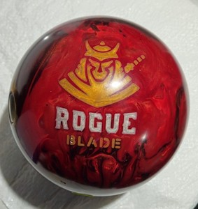 Motiv Rogue Blade 15 Lb Bowling Ball Single Drill