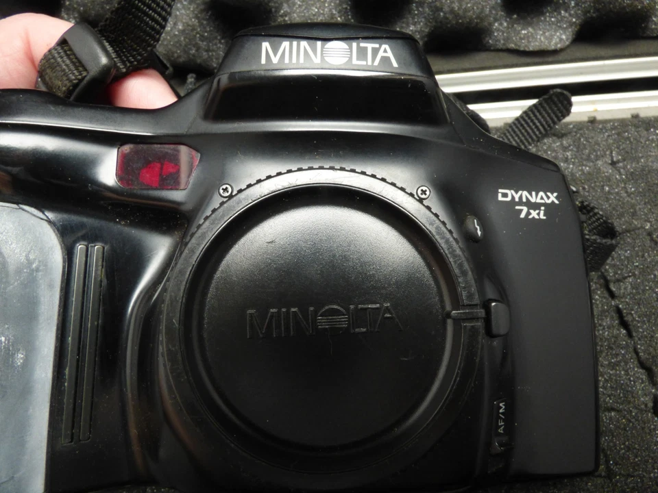 Minolta Camera & Accessories. Pre Owned. With Padded Hard Case. Untested - Image 4 of 4