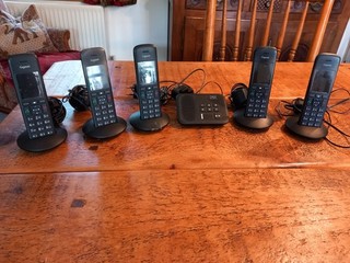 Siemens Gigaset Premium C570A Cordless Phone Five Handset with Answer Machine