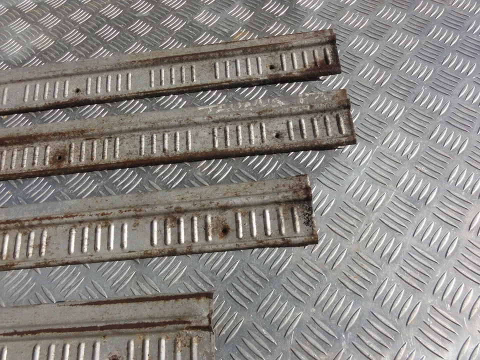 FORD TAUNUS SEDÁN 17M P3 - moldura de moldura Foto 3 de 4