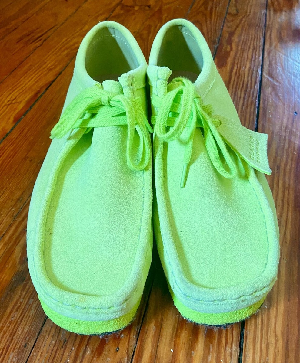 Rare collectible Acid Green Suede Clarks Wallabee Size 8  display picture 3