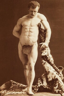 Eugen Sandow Vintage Muscle Man with a Six-Pac from 1893 - 4 x 6 Photo Print