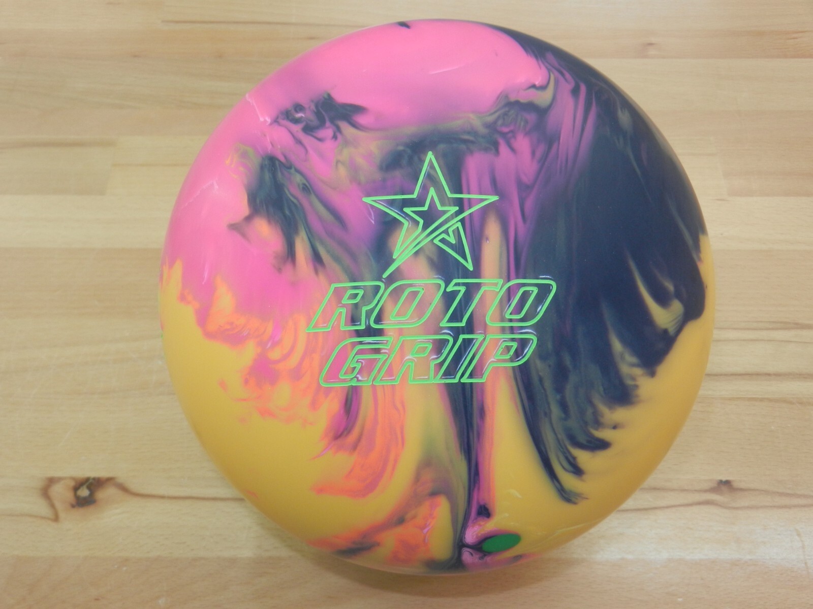 NIB 15 Roto Grip Magic Gem Bowling Ball 15.2/33.5" Pin/2.55oz TW eBay