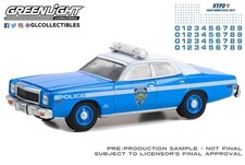 Hot Pursuit 1977 Plymouth Fury Department NYPD 1:64 Greenlight 42773