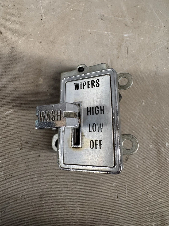 1970 1971 1972 Oldsmobile Cutlass 442 Vista Cruiser Windshield Wiper Switch F85 - Image 2 of 4