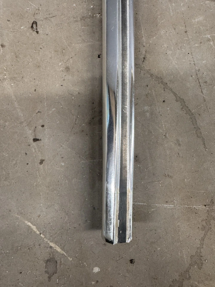 Lámpara trasera Ford Econoline 1975-1991 furgoneta biseles moldura E100 E150 E250 Foto 2 de 4