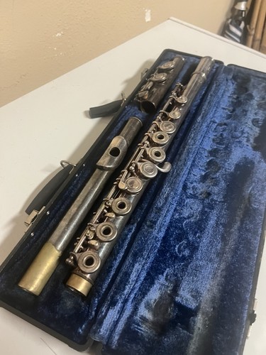 Artley 15-0-OFF Intermediate Open-Hole Flute, Offset G, C foot With Case - Picture 2 of 7