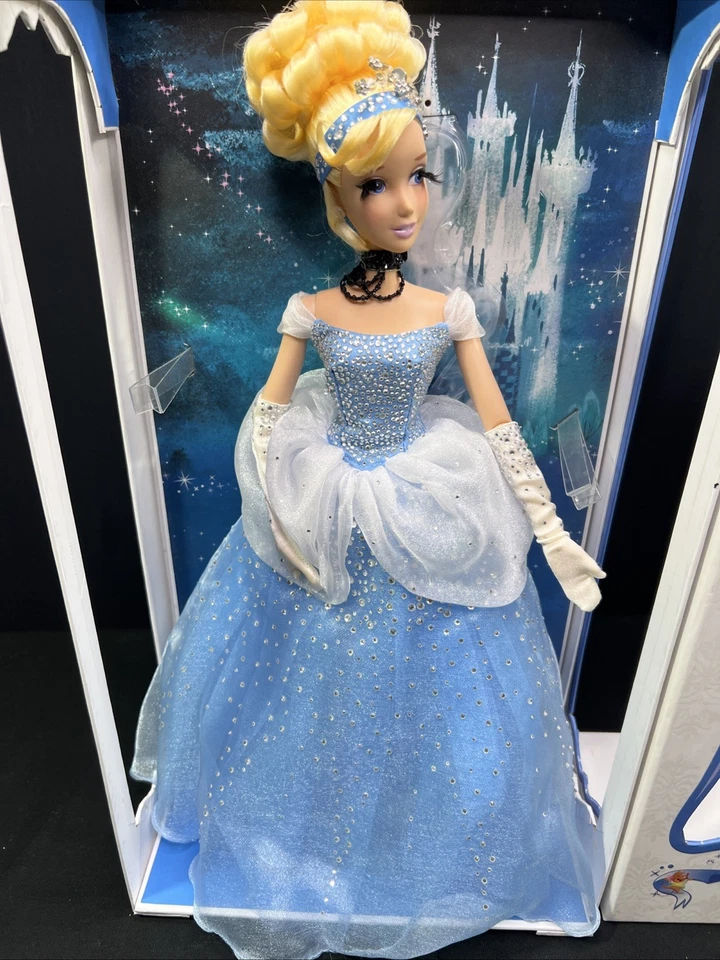 Muñeca Cenicienta Edición Limitada Disney Store 17” #4473 De 5000 Reliquias Foto 3 de 4