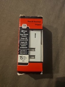 Pass & Seymour USB Charger Tamper-Resistant Receptacle TM8-USBWCC6 White