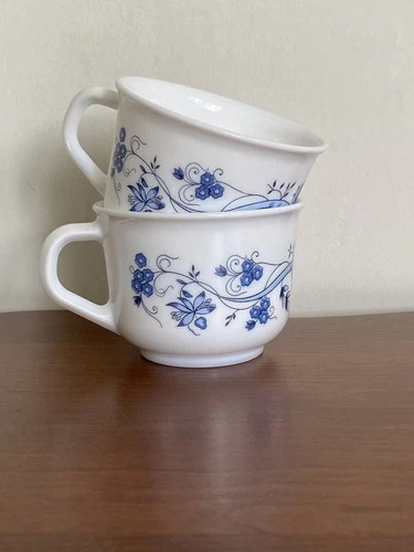 Set Of 2 Arcopal France Blue & White Floral Blue Onion Coffee Cups Glass Vintage